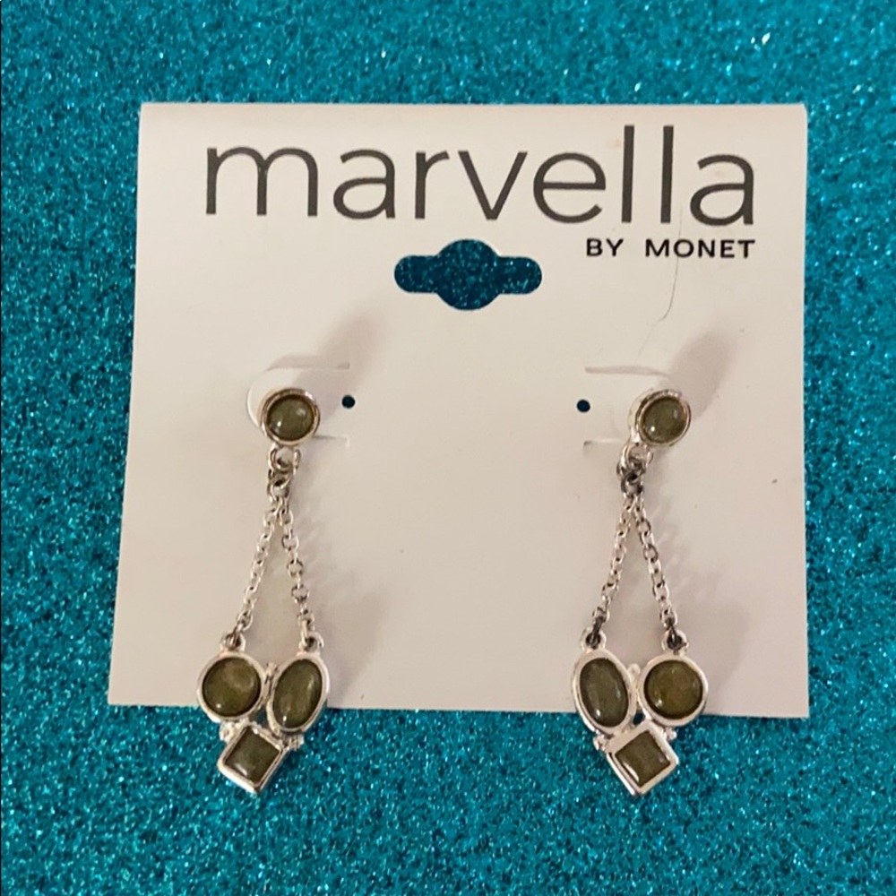 Beautiful earrings - light green and silver posts